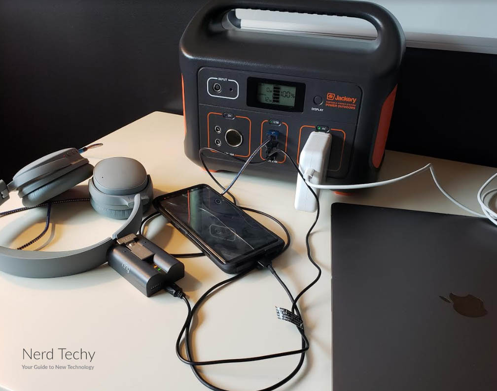 杰克里探险者500正在充电